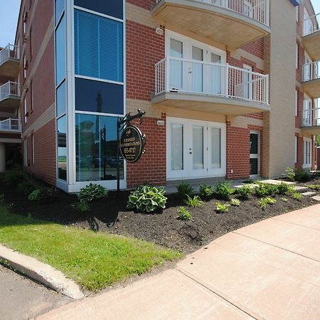 Premiere Suites Moncton Bagian luar foto