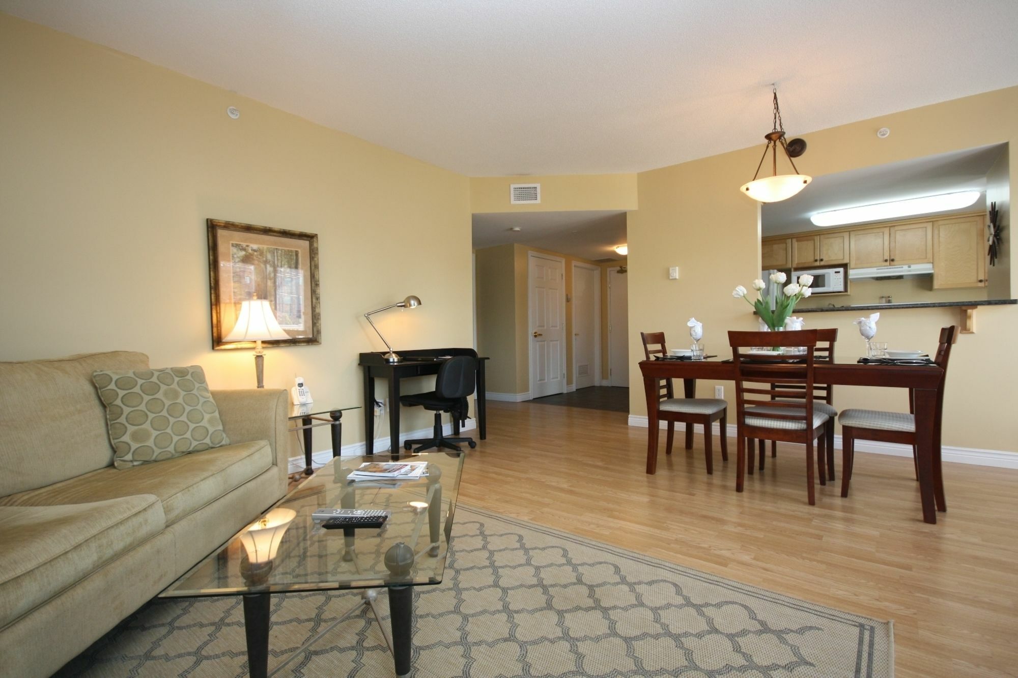 Premiere Suites Moncton Bagian luar foto